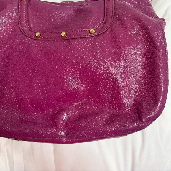 Tory Burch Large Amanda Classic Patent Leather Fuchsia Colored Hobo - Picture 8 of 16